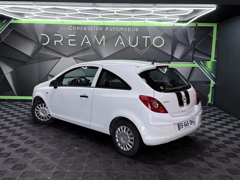 Occasion Opel Corsa Color Edition 97 ch (71 kW) 2011 Blanc Citadine