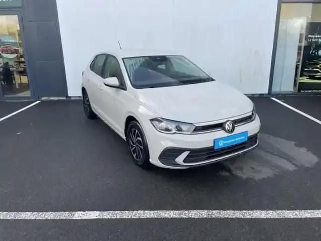 Gris Occasion 2023 VW Polo Life Berline | 16 990 € (Bon prix) - Image 1/4
