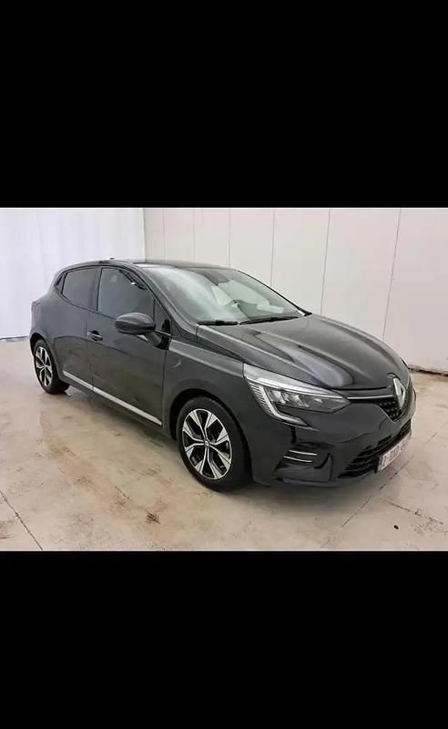 Utilisé 2023 Renault Clio V Evolution Berline | 12 500 € (Super prix) - Image 1/4