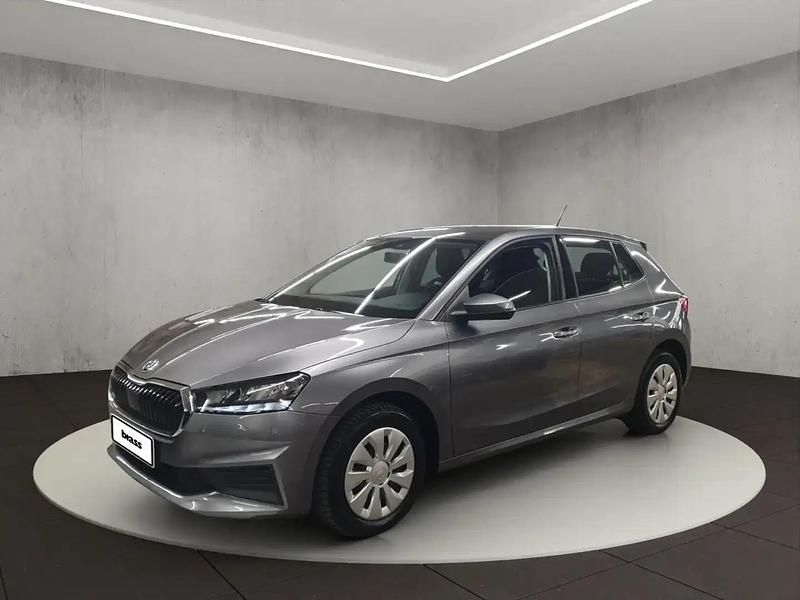 Gris Occasion 2021 Skoda Fabia Ambition Citadine | 14 450 € (Bon prix) - Image 1/4