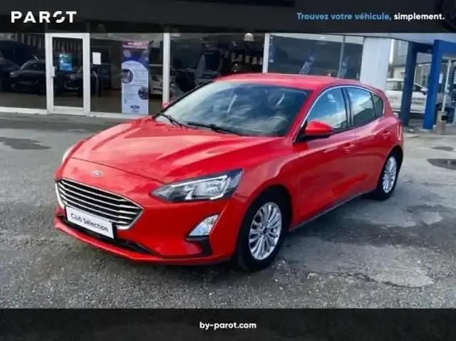 Rouge Occasion 2019 Ford Focus Titanium Berline | 13 490 € (Bon prix) - Image 1/4