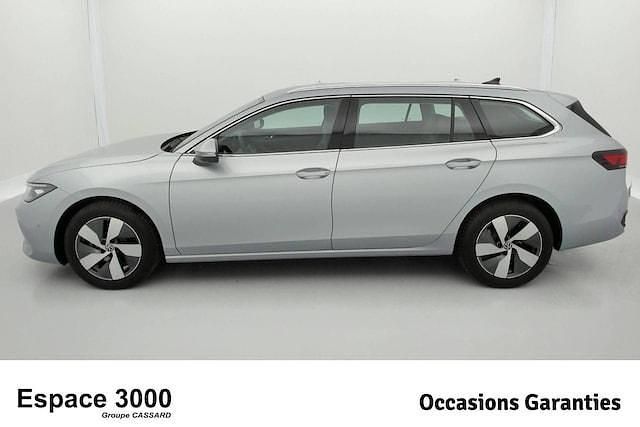 Occasion VW Passat Life 150 ch (110 kW) 2024 Gris Coupé