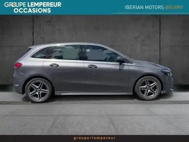 Occasion Mercedes B180 AMG line 136 ch (100 kW) 2022 Argent iridium métallisé Monospace