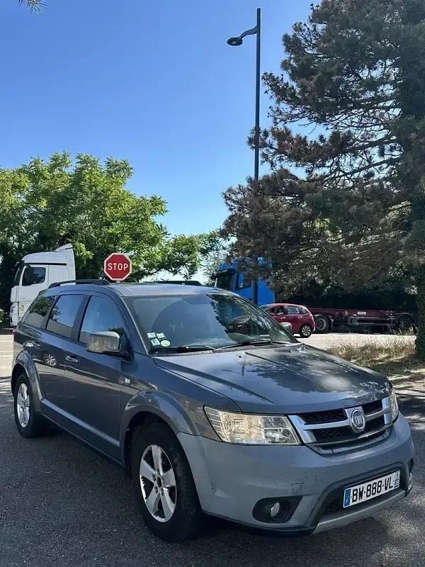 Utilisé 2011 Fiat Freemont Urban SUV | 4 000 € - Image 1/4