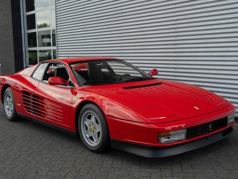 Rouge Utilisé 1988 Ferrari Testarossa Coupé | 72 000 € - Image 1/4