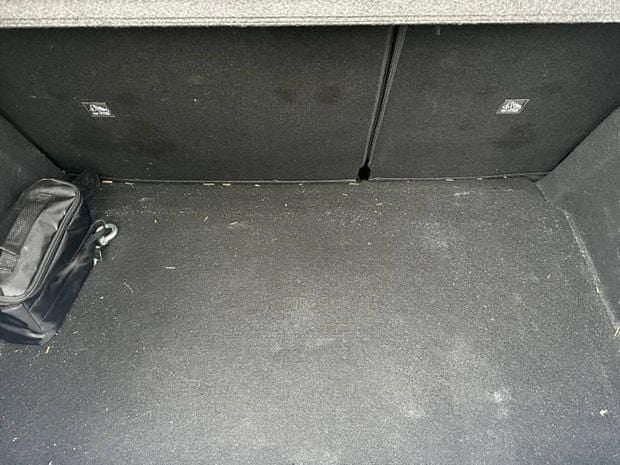 Image 4/4