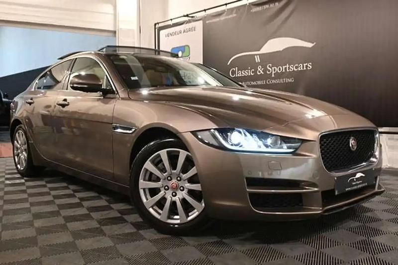 Occasion Jaguar XE 179 ch (131 kW) 2016 Beige Berline