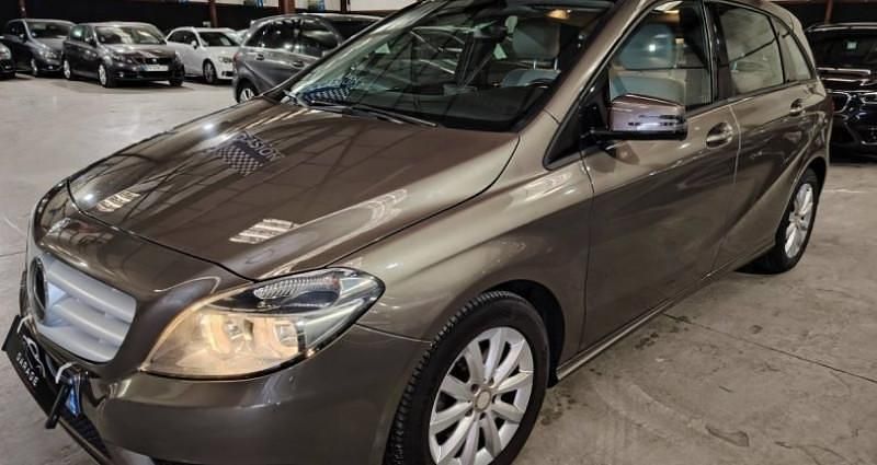 Utilisé 2012 Mercedes B180 Business Monospace | 7 990 € (Prix juste) - Image 1/4