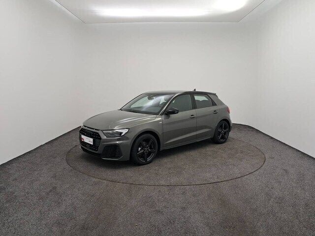 Gris chronos métallisé noir mythe métallisé Utilisé 2025 Audi A1 Sportback S-Line Citadine | 34 700 € - Image 1/4