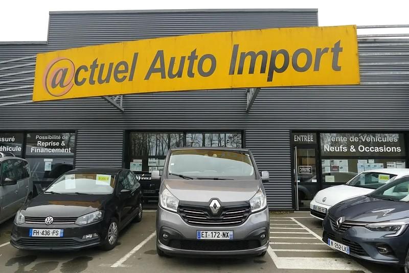 Gris Utilisé 2018 Renault Trafic Life Van | 27 900 € - Image 1/4