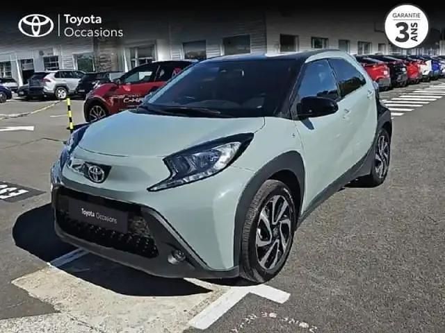 Vert Utilisé 2024 Toyota Aygo X Design SUV | 14 990 € - Image 1/4