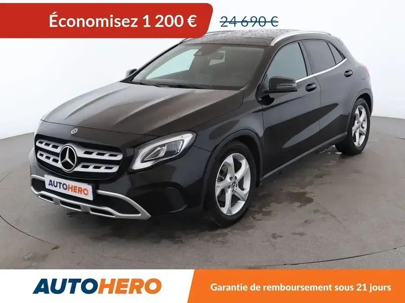 Noir Utilisé 2019 Mercedes GLA200 SUV | 23 490 € (Super prix) - Image 1/2