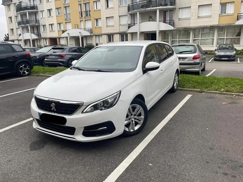 Utilisé 2018 Peugeot 308 S Break | 4 900 € (Super prix) - Image 1/4
