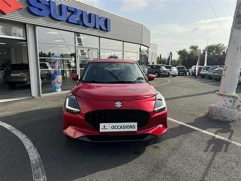 Rouge Nouvelle 2025 Suzuki Swift Berline | 20 290 € (Prix juste) - Image 1/4