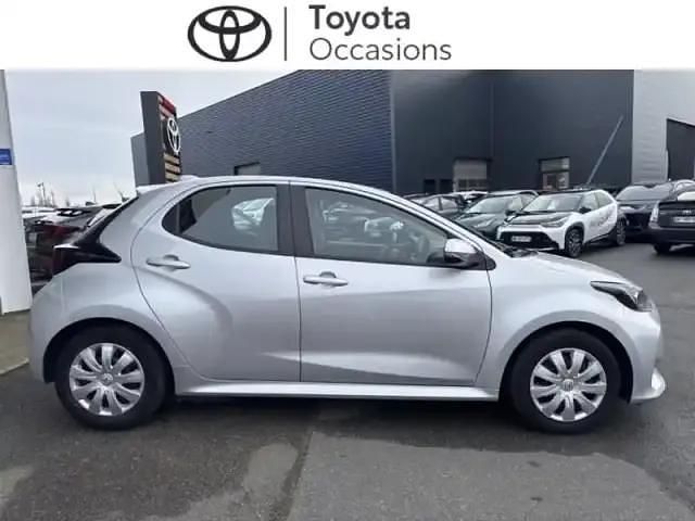 Occasion Toyota Yaris 2021 Gris aluminium (m) Citadine