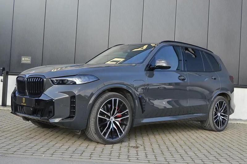 Gris Utilisé 2024 BMW X5 M Sport SUV | 99 900 € (Prix juste) - Image 1/4