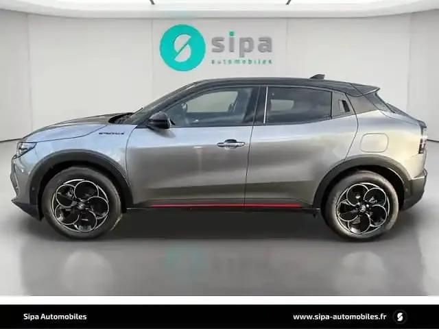 Nouvelle Alfa Romeo Junior 114 kW (156 ch) 2025 Gris arese avec toit noir SUV