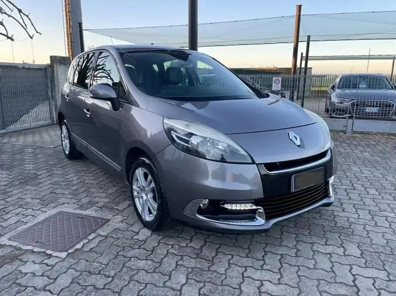Utilisé 2012 Renault Scénic III Dynamique Monospace | 5 500 € (Prix juste) - Image 1/4