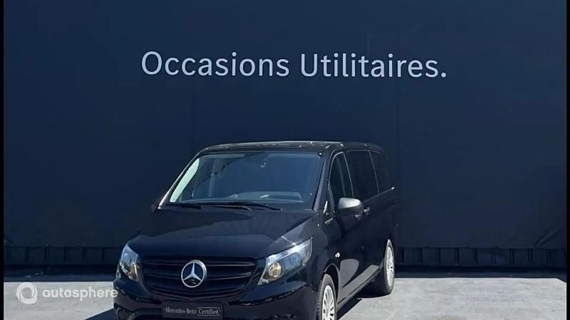 Noir Utilisé 2023 Mercedes Vito Monospace | 48 999 € - Image 1/4