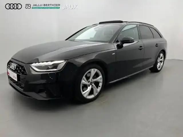 Noir mythe métallisé Utilisé 2024 Audi A4 S-Line Break | 40 490 € (Prix assez cher) - Image 1/4