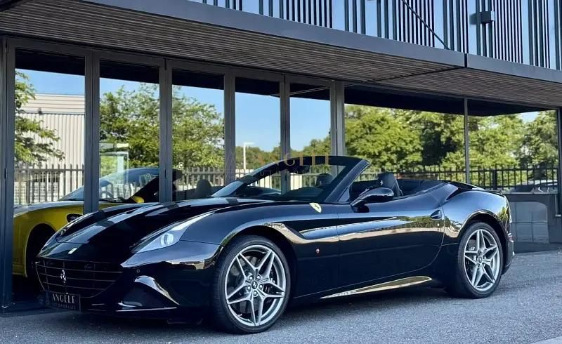 Noir Utilisé 2016 Ferrari California Cabriolet | 169 990 € - Image 1/4