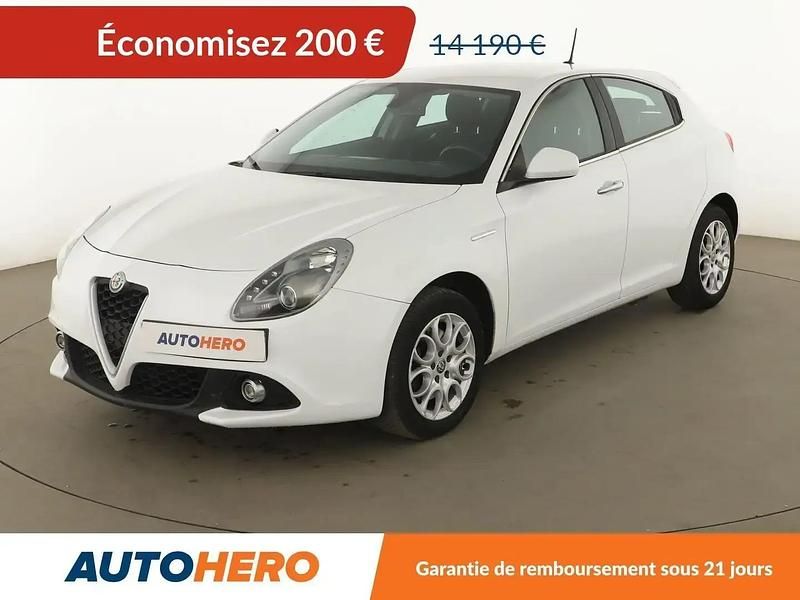 Blanc Utilisé 2015 Alfa Romeo Giulietta Super Citadine | 13 990 € - Image 1/2