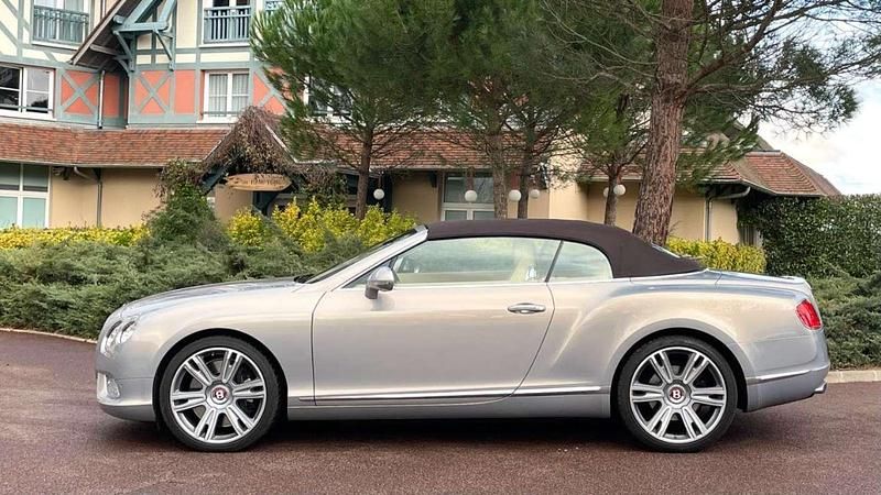 Occasion Bentley Continental GT Convertible Mulliner 507 ch (372 kW) 2014 Argent Cabriolet