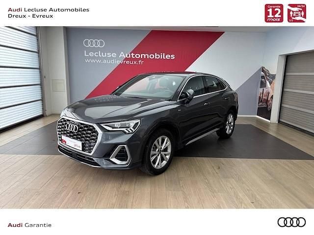 Gris daytona nacré Utilisé 2022 Audi Q3 Sportback S-Line SUV | 36 990 € (Prix juste) - Image 1/4