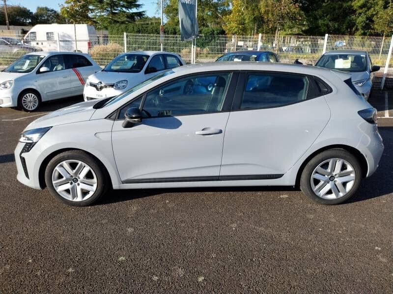 Blanc Utilisé 2024 Renault Clio V Evolution Citadine | 15 990 € (Prix juste) - Image 1/4