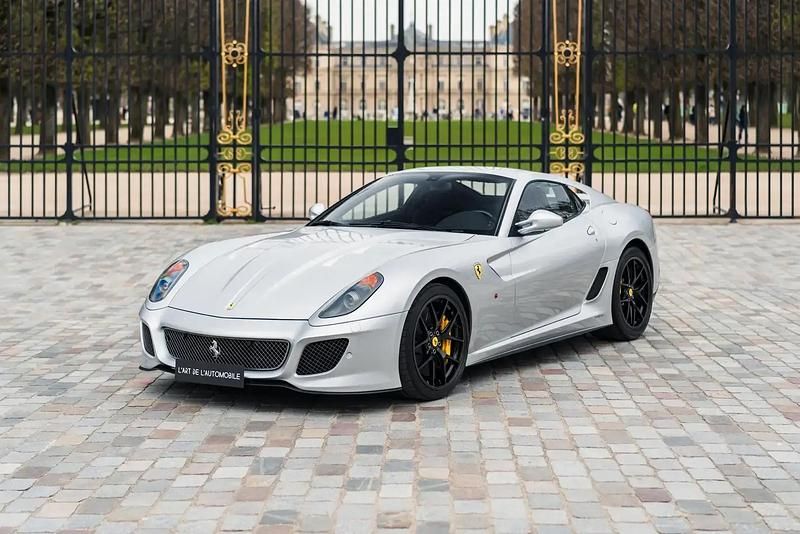 Argent Utilisé 2010 Ferrari 599 Coupé | 799 000 € - Image 1/4