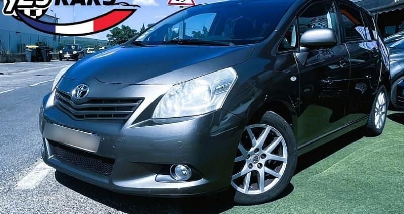 Utilisé 2012 Toyota Verso Style Monospace | 6 990 € - Image 1/4