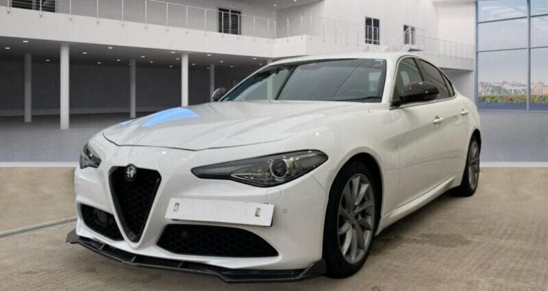 Utilisé 2018 Alfa Romeo Giulia Lusso Berline | 18 990 € (Bon prix) - Image 1/4