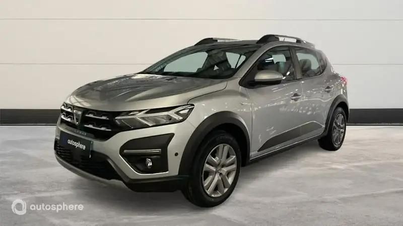 Gris Utilisé 2022 Dacia Sandero Comfort Citadine | 14 299 € (Prix juste) - Image 1/4