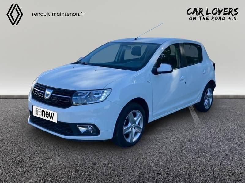 Blanc Utilisé 2017 Dacia Sandero Lauréate Citadine | 8 990 € (Bon prix) - Image 1/4