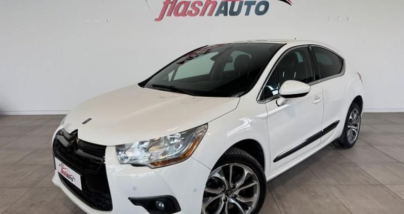 Blanc Utilisé 2014 Citroën DS4 Citadine | 7 900 € - Image 1/4