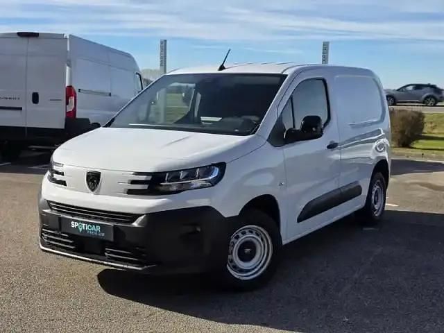 Blanc icy teinte pastel Nouvelle 2025 Peugeot Partner S Van | 23 990 € - Image 1/4