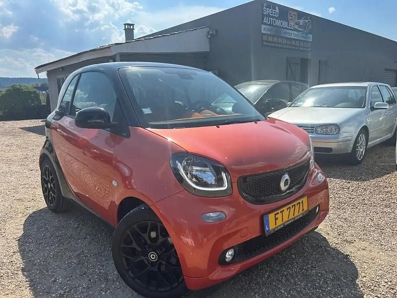 Orange Utilisé 2015 Smart ForTwo Coupé Edition #1 Citadine | 5 999 € (Prix cher) - Image 1/4