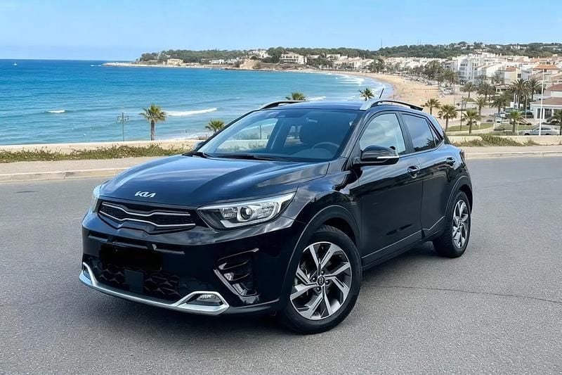 Noir Occasion 2024 Kia Stonic GT-Line SUV | 17 990 € (Bon prix) - Image 1/4