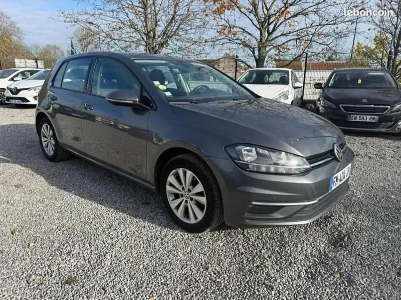 Gris Utilisé 2019 VW Golf VII Citadine | 11 990 € (Prix juste) - Image 1/4