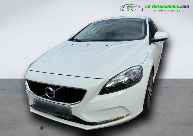 Utilisé 2016 Volvo V40 Break | 16 700 € (Prix juste) - Image 1/4
