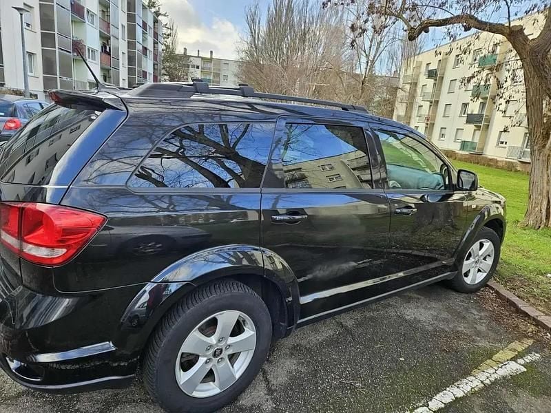 Utilisé 2012 Fiat Freemont SUV | 4 500 € - Image 1/4