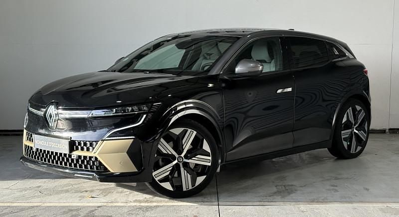 Noir gne + gris kqg Utilisé 2023 Renault Mégane Iconic Berline | 23 900 € (Bon prix) - Image 1/4