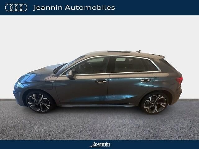 Occasion Audi A3 Sportback e-tron S-Line 150 ch (110 kW) 2024 Gris daytona nacré Citadine