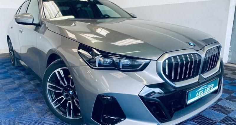 Utilisé 2024 BMW 520 M Sport Berline | 54 990 € - Image 1/4