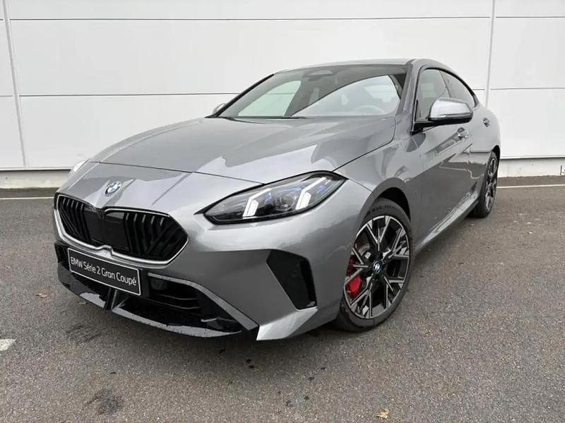 Gris Nouvelle 2025 BMW 220 M Sport Berline | 49 990 € (Prix juste) - Image 1/4