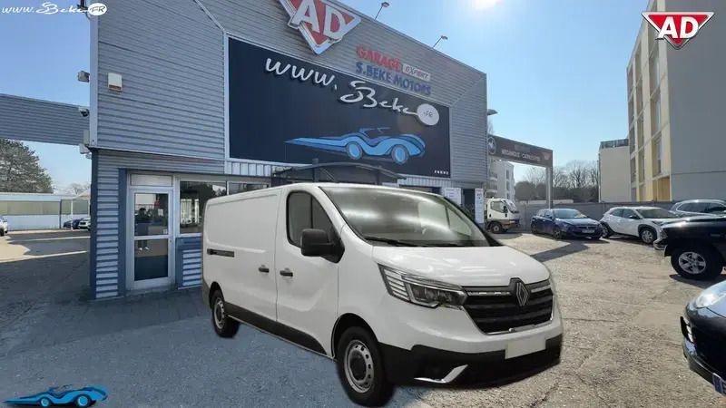 Blanc Nouvelle 2025 Renault Trafic Van | 31 200 € (Bon prix) - Image 1/4