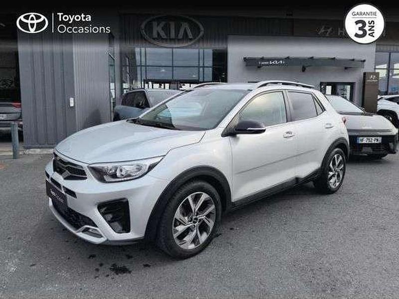 Silky silver m Occasion 2023 Kia Stonic GT-Line SUV | 19 990 € (Prix juste) - Image 1/1