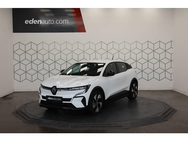 Utilisé 2022 Renault Mégane Equilibre Berline | 17 890 € (Bon prix) - Image 1/4