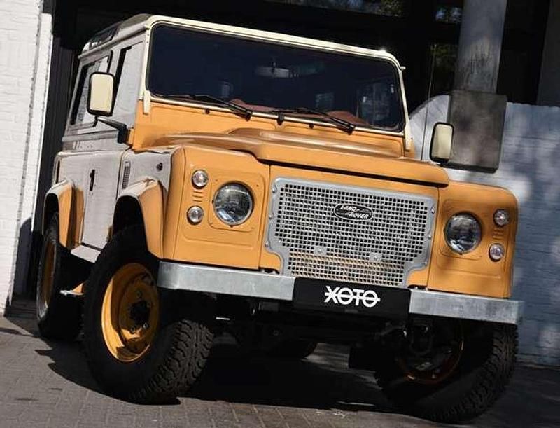 Occasion Land Rover Defender Heritage 122 ch (89 kW) 2013 Jaune SUV
