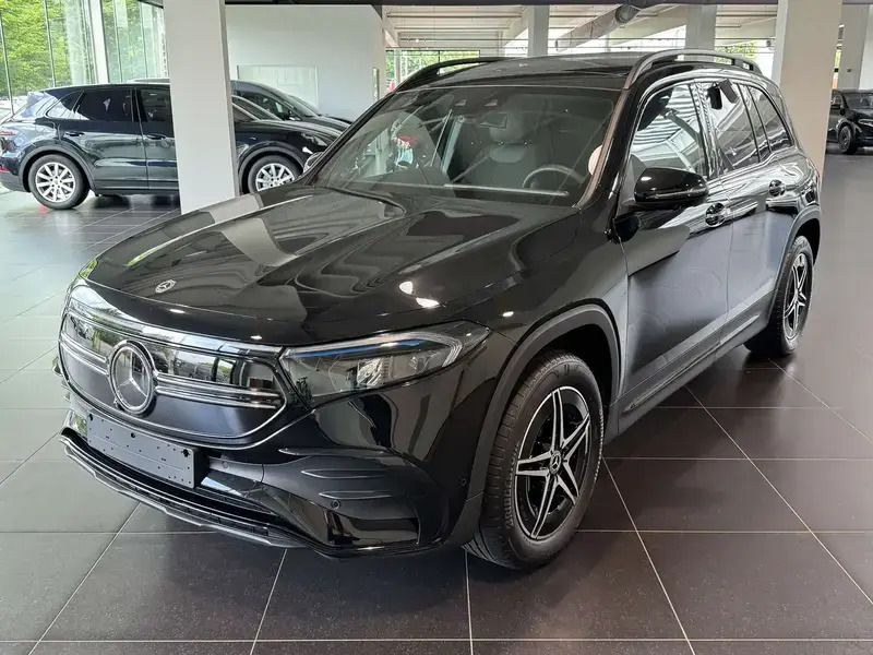Noir Utilisé 2024 Mercedes EQB250 AMG SUV | 42 950 € (Prix juste) - Image 1/4